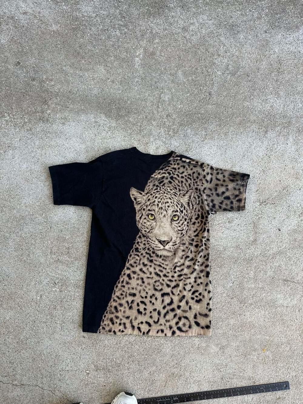Vintage 90s Liquid Blue Leopard Split Face Graphic T-Shirt Size M - Picture 2 of 5